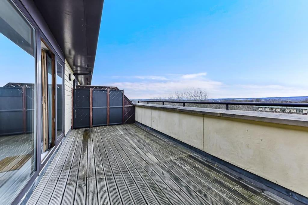 Large Group & Contractor Booking! Duplex W/Parking Мілтон-Кінз Екстер'єр фото
